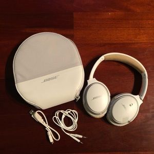 Bose SoundLink around-ear wireless headphones II
